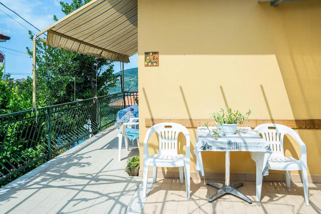 058 - Villa Tassani Vista Mare, 10 Minuti Dalla Spiaggia E Mare 세스트리레반떼 아파트